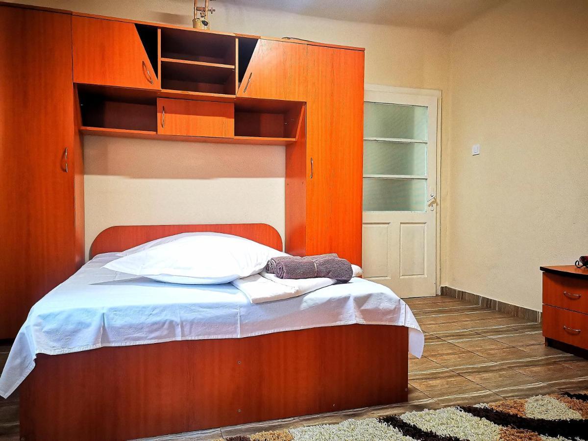 Villa Casa Petrescu Curtea de Argeş Exterior foto